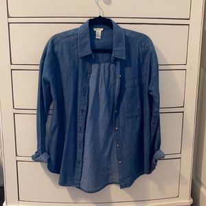 ✨NEW - Never Worn - Denim Botton Up